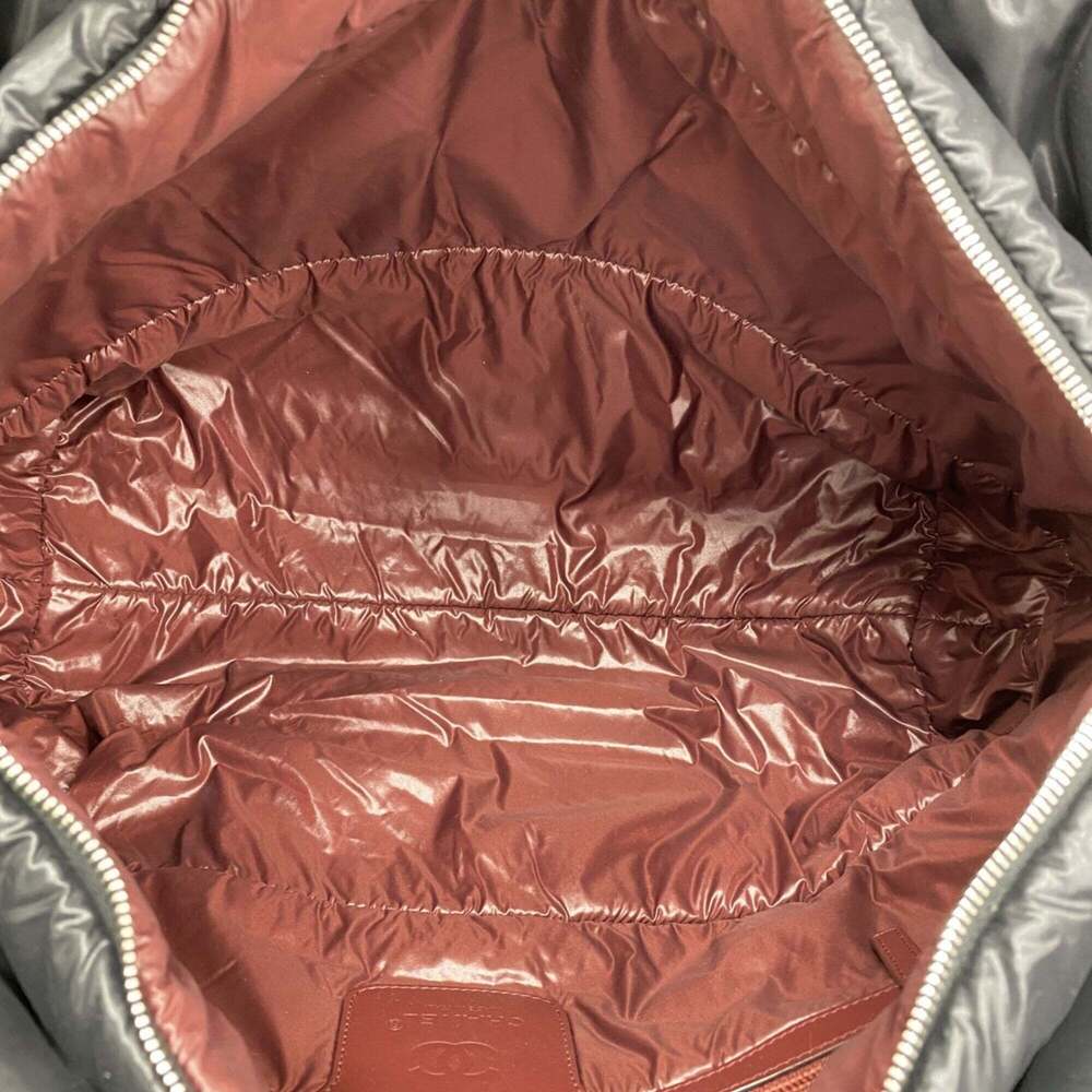 CHANEL Black Tote Bag - Picture 4 of 11